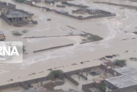 پیگیری آیت‌الله رئیسی از وضع سیل‌زدگان استان‌های جنوبی/ نماینده رئیس جمهور راهی مناطق سیل‌زده شد