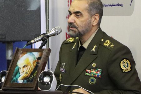 وزیر دفاع: فضا برای حرکت‌های بزرگ در وزارت دفاع فراهم است