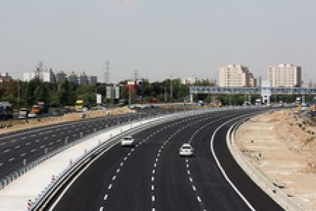 توقف نفوذ فرونشست به تهران از اتوبان آزادگان/از زاینده‌رود به سمت شمال قابلیت فرونشست وجود دارد