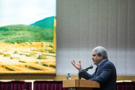 برای توسعه کشور هیچ غول جادویی وجود ندارد/تلاش برای تامین مالی پروژه‌ها در سایه کمبود اعتبارات