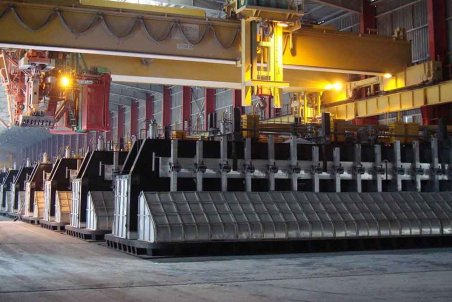 رئیس مجلس برای افتتاح طرح‌های صنعتی به لامرد و مهر فارس سفر می‌کند 