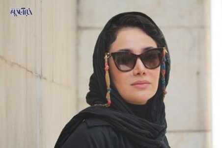 عکس | پرش باورنکردنی بهاره افشاری با دو عروسک غول‌پیکر