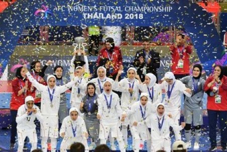 حمایت مجری از زنان ورزشکار بعد از ممنوع‌الخروجی همسر سابقش!