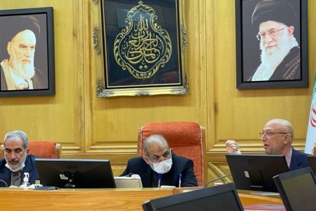 وزیر کشور خواستار بازگشایی مدارس و دانشگاه‌ها شد