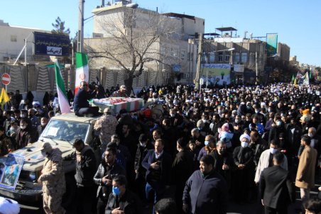 مصلای تهران میزبان ۱۳ شهید گمنام