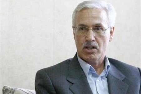 من موردی ندارم؛ شاید گل محمدی مشکلی داشته باشد