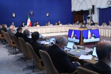 لایحه بودجه سال ۱۴۰۱ درباره نحوه محاسبه نرخ گاز خوراک پتروشیمی‌ها اصلاح شد