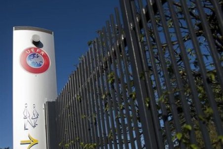 شکایت یوفا از یک پیتزافروشی به خاطر منوی غذایش!