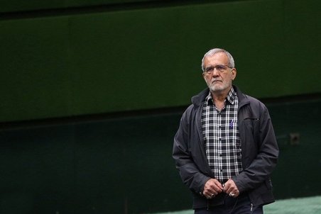 وزیر بهداشت به تفاوت حقوق‌ها در بخش خصوصی و دولتی رسیدگی کند