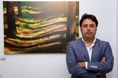 آقای مجری کدام حکومت را نقد می‌کند؟