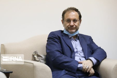 مجلس واقعا بدنبال بستن فضای مجازی نیست/ رئیس مجلس جلوی هیچ سوال و استیضاحی را نمی‌گیرد