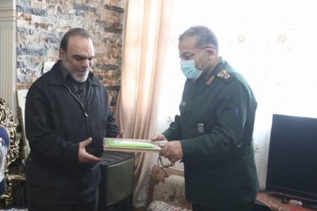 رییس سازمان بسیج مستضعفین با خانواده شهید مدافع حرم امیرعلی محمدیان دیدار کرد