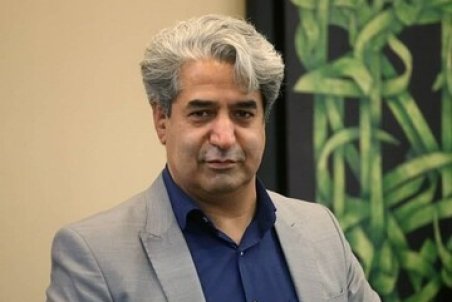 یک گام آن سویِ نگاه قالبی به هنر انقلاب