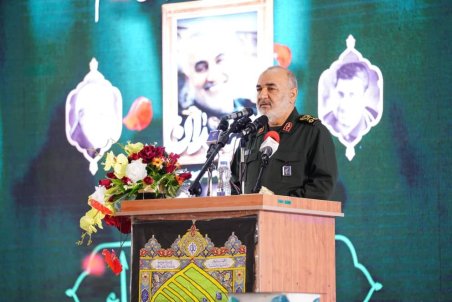 سردار سلامی: حاج قاسم احیاگر واقعی انسان بود