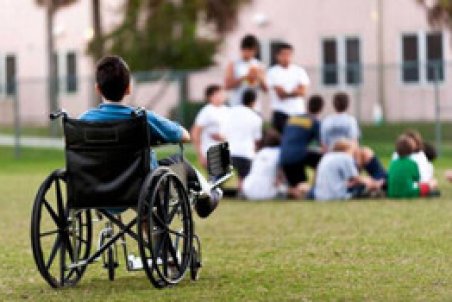 امکان تمرین راه رفتن بیماران ضایعه نخاعی به دور از مراکز درمانی با روش محققان کشور