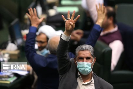 طرح حمایت از کارخانجات و واحدهای صنعتی به کمیسیون صنایع ارجاع شد