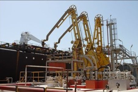 ۱۸ میلیارد دلار صادرات محصولات پایین دست نفتی در سال جاری