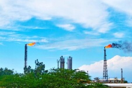 زلزله آسیبی به تاسیسات پایانه‌های نفتی در خارک نرساند