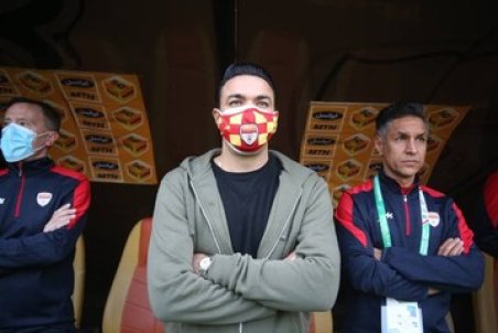 نکونام و تشکر از ملی‌پوشان برای صعود به جام‌جهانی/عکس