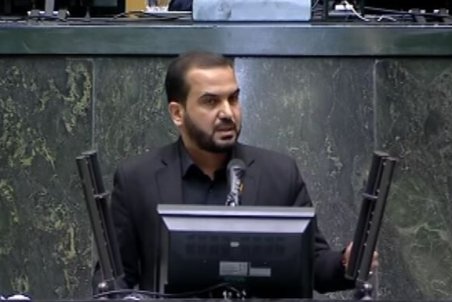 زیرساخت‌های شهری به همراه ساخت مسکن ایجاد شود