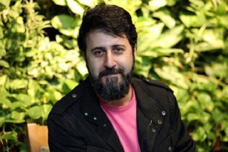 هومن حاجی‌عبداللهی: احسان علیخانی سال‌ها مردم را به گریه انداخت و این بار ما را