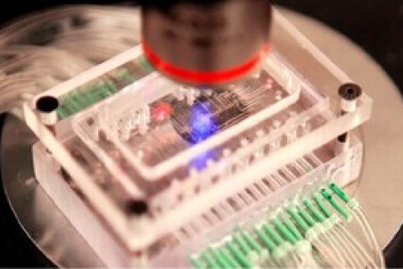 ایران در جمع کشورهای سازنده دستگاه تولید نانو دارو و واکسن‌های mRNA قرار گرفت