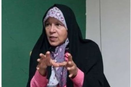 فائزه هاشمی: اجباری شدن معالجه زنان توسط پزشکان زن "نگاه طالبانی به زنان" است