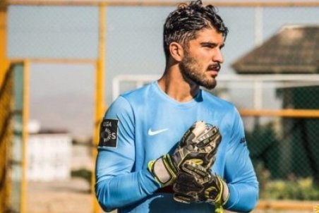 (عکس) اقدام ارزشمند پسر احمدرضا عابدزاده