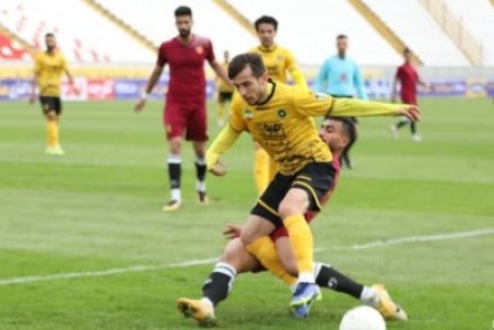 واکنش فرشاد احمدزاده به پیشنهاد استقلال