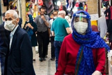 نظام پزشکی مشهد: کرونا از کنترل خارج شده؛ در خانه بمانید