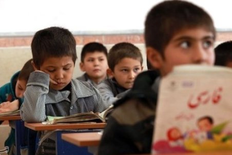 نگرانی خانواده‌ها از شیوع امیکرون در بین دانش‌آموزان/ مدارس هرمزگان ظرفیت کافی برای فاصله‌گذاری را ندارد