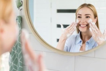 دستور ساخت پاک کننده آرایش صورت و چشم با مواد طبیعی