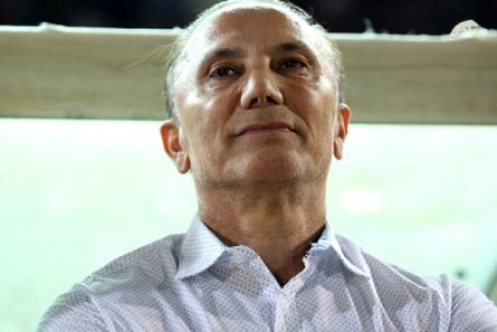 حمید درخشان : آقای کنعانی نمی‌شود بازیکن ملی باشید و هر کاری دلتان خواست بکنید