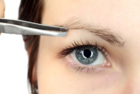 روش مناسب برای برداشتن ابرو