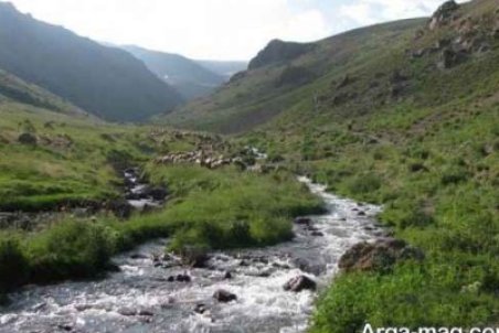 معرفی آبشار گورگور منطقه ای زیبا طبیعت گردی در مشگین شهر