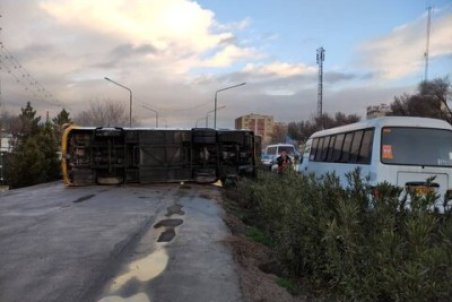 تصادف سرویس کارکنان یک کارخانه در اصفهان ۱۸ مصدوم داشت+عکس