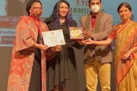 حضور متفاوت گوهر خیراندیش در فستیوال جیپور