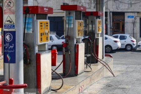 نماینده مجلس: دولت مجوزی برای افزایش قیمت بنزین ندارد