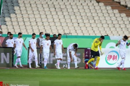 فلاحت‌زاده: بازیکنان زیادی به خاطر حواشی فوتبالشان نابود شد