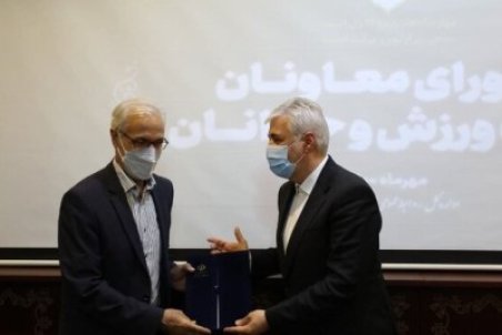 ذوالفقارنسب: هیچ چیز را به من نمی‌گفتند/ من معلمم نه سفسطه‌گر!