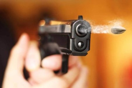 دو مجروح حاصل تیراندازی در مطب یک پزشک در ایذه