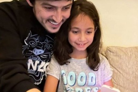 دختر مهناز افشار در آغوش فوتبالیست جنجالی!