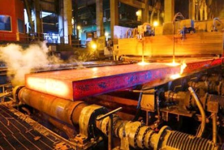 گام بلند فولاد مبارکه برای خودکفایی در صنعت نفت و گاز کشور با تولید انبوه تختال با ضخامت ۳۰۰ میلی‌متر