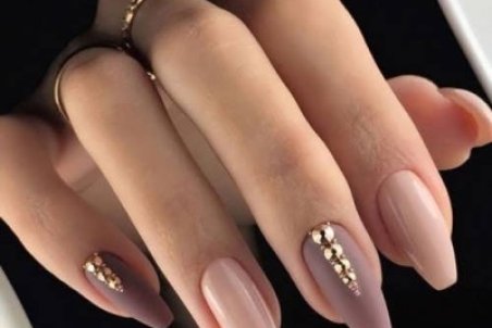 طراحی ناخن ارغوانی