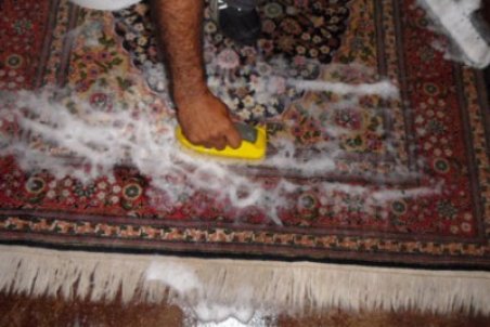 بهترین روش شستن فرش دستباف چگونه است؟