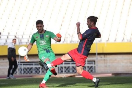 تایید مذاکره دروازه‌بان سابق استقلال با پرسپولیس