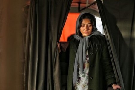 رونمایی از چهره پریشانِ باران کوثری در فیلم «شهر خاموش»/ عکس