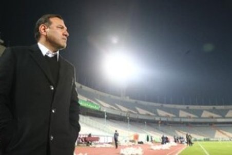 قاسمپور: عزل عزیزی خادم را به فال نیک می گیرم