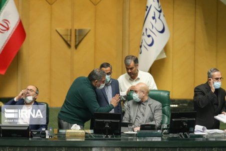 ساز و کار اخذ مالیات از پزشکان و مراکز درمانی تعیین شد