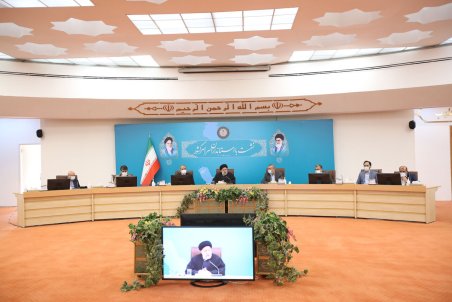 رییس جمهور: استانداران مسوولیت اصلی تحقق رشد هشت درصدی اقتصاد را بر عهده دارند